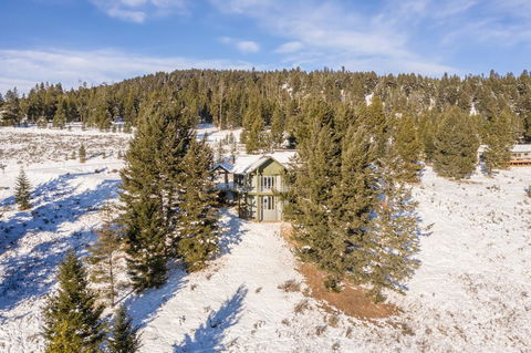 Hillside Hideaway - LBG 2