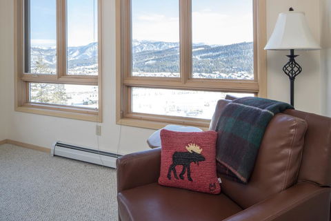 Hillside Hideaway - LBG 3