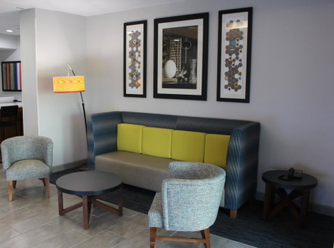 Holiday Inn Express & Suites - Enterprise - LBG 1