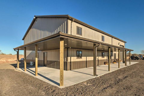 Kansas Hunting Lodge: Ideal For Large Groups! - LBG 2