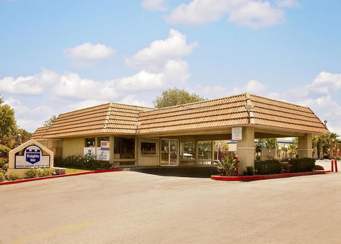 Knights Inn Palmdale - LBG 1