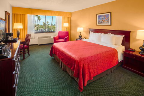Knott's Berry Farm Hotel - LBG 3
