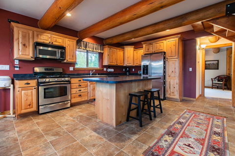Lake 5 Cabin - LBG 1