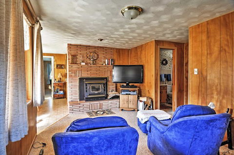 Lovely 2BR South Fork House With Mountain Views! - LBG 2