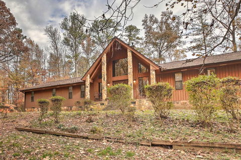 Luxe Spacious Stone Mountain Retreat With Sauna! - LBG 0