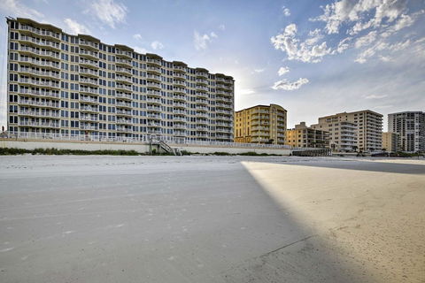 Luxury Daytona Beach Oceanfront Shores Club Condo! - LBG 2