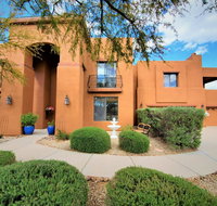 Luxury Home Beautiful View-Pool-Garden- 6 BR-3 Bath-7 Beds