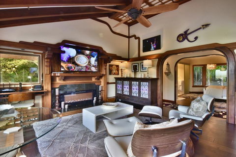 Luxury, Serenity & Views On 1 Acre - LBG 2