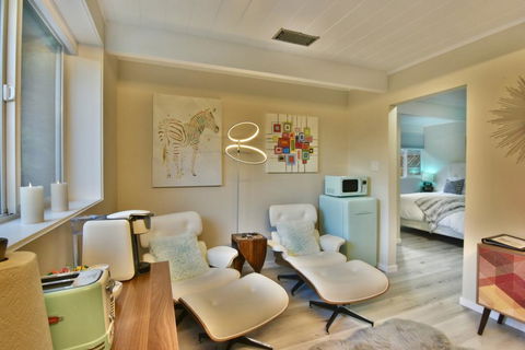 Mid Century Modern Eichler. Private Garden & Views - LBG 1