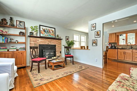 Modern Corner Lot Home Mins To Pocono Attractions! - LBG 3