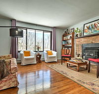 Modern Corner Lot Home Mins To Pocono Attractions