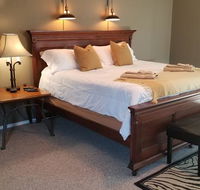 MODERN HILL COUNTRY RETREAT