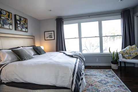 Modern Luxury Family Getaway Near Beach + Casinos - LBG 3