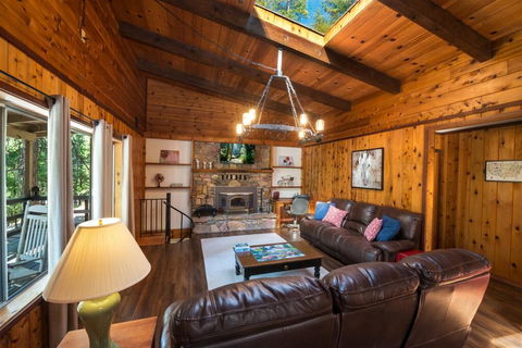 Mountain Memories Cabin - LBG 1