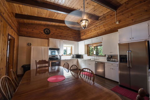 Mountain Memories Cabin - LBG 2