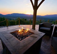 Mountain View Playhouse Near Yosemite  Bass Lake