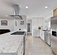 New Listing Chic Updated Retreat Near Disneyland Home