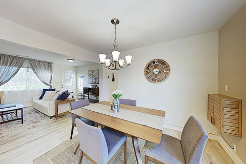 New Listing! Updated Home W/ Big Yard, Near Town Home - LBG 2