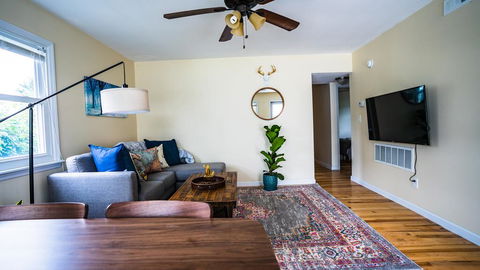 NEW! Quiet Family House Near The Casino - LBG 1