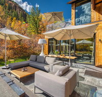 Ochre Magnificent Modern Retreat w/ Mountain Views