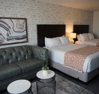 Oxford Suites Chico