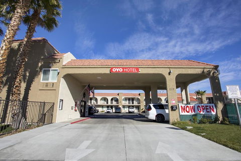 OYO Hotel Palmdale - Antelope Valley - LBG 3