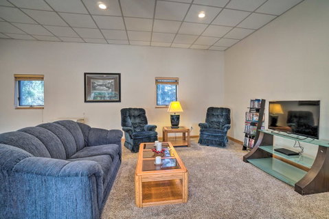Peaceful Mountain-View Home - Walk To Kenai Lake! - LBG 2