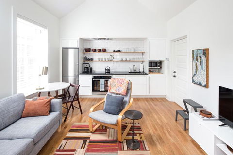 Poplar Grove Guest House - LBG 1