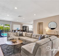 Private pool Beautiful Updated 4BR Home 2BTH