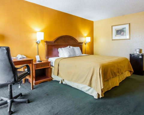 Quality Inn Near Downtown Tucson - LBG 3
