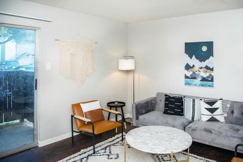 Relaxing 1BR Flat And Swimming Pool - LBG 1