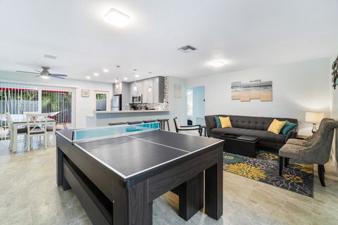 Remodeled! 5min To BEACH Airport & Downtown FTL - LBG 0