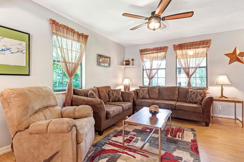 Sequoyah Hideaway - LBG 1