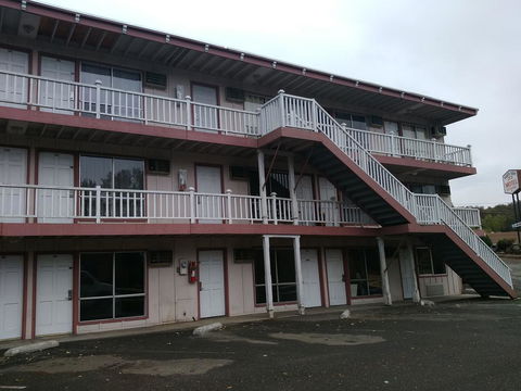 Sierra Inn - LBG 2