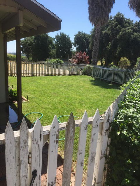 The Farmhouse - 1 Bedroom Wine Country Rental - LBG 1