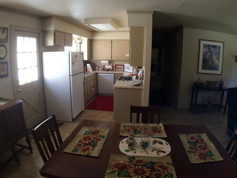 The Farmhouse - 1 Bedroom Wine Country Rental - LBG 2