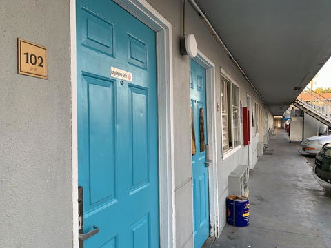 Tiki Lodge Modesto - 24 Hour, No Deposit - LBG 0