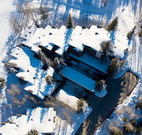 Top of the Village 3 bedroom 204 Summit