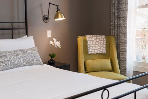 Townsman Hotel: Poe - LBG 3