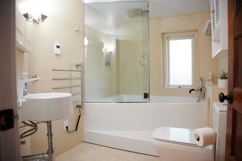 Upscale Apartment In Downtown Findlay, OH - LBG 1