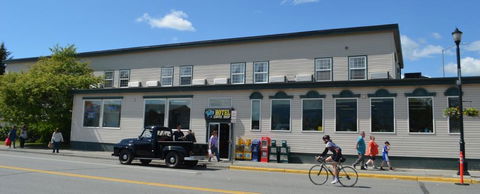 Valley Hotel & 24/7 Open Cafe - LBG 0