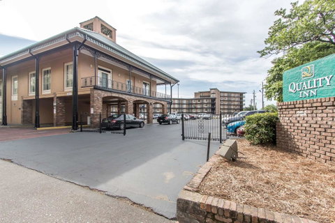 Quality Inn Downtown Historic District - LBG 0