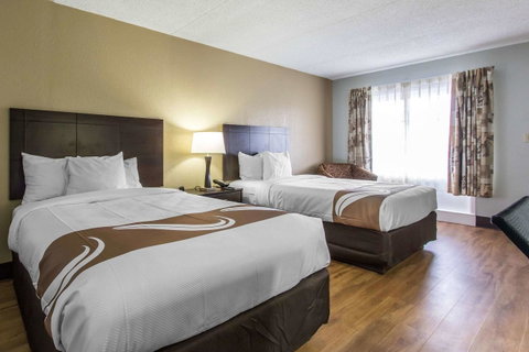 Quality Inn Downtown Historic District - LBG 24