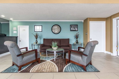 Quality Inn Downtown Historic District - LBG 14