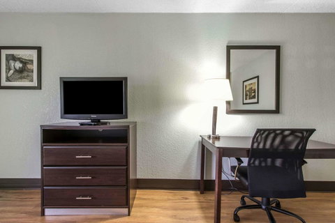 Quality Inn Downtown Historic District - LBG 10