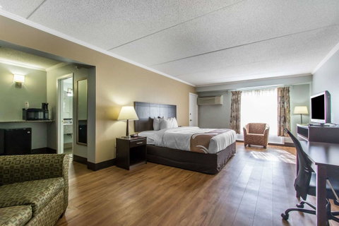 Quality Inn Downtown Historic District - LBG 20