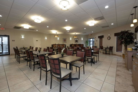 Red Roof Inn & Suites Dothan - LBG 8