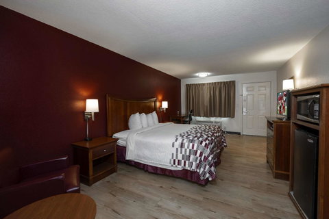 Red Roof Inn & Suites Dothan - LBG 2