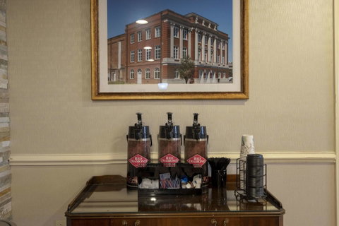 Red Roof Inn & Suites Dothan - LBG 35