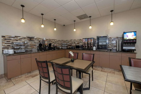 Red Roof Inn & Suites Dothan - LBG 31